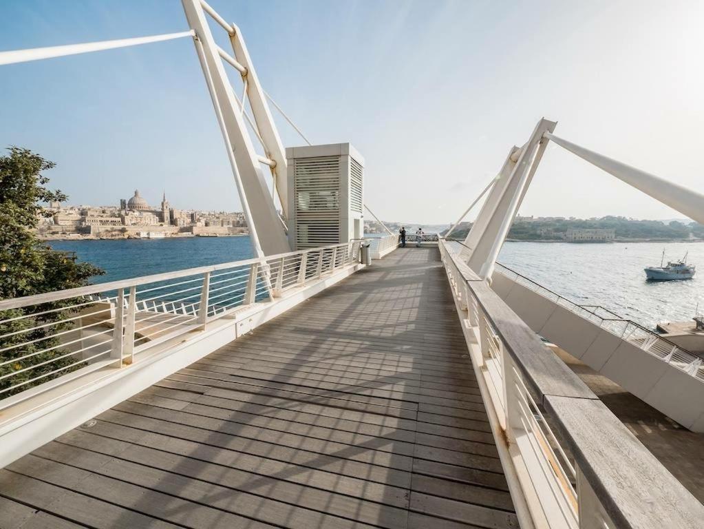 Spectacular Apartment Valletta And Harbour Views Sliema Exterior foto